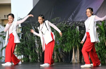 ISSAさん「僕よりうまい」 沖縄県内外から23組 ダンスで火花 コザで大会予選 観客沸かせる（沖縄タイムス） – Yahoo!ニュース – Yahoo!ニュース