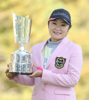 藤田、１１年ぶり６勝目 女子ゴルフ – 尼崎経済新聞