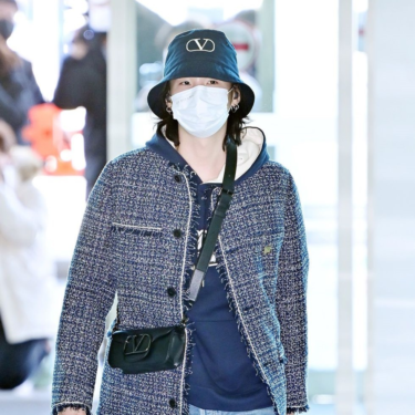 BTS シュガ＆J-HOPEの最新空港ファッションをチェック！（25ans … – Yahoo!ニュース